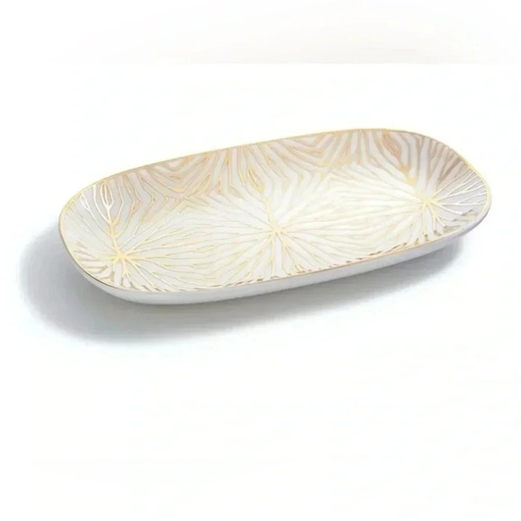 Talianna Lilypad Catchall tray - Picture 1 of 3